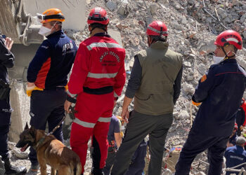 Ankara'da moloz kaldırma çalışmalarında 1 işçi göçük altında kaldı