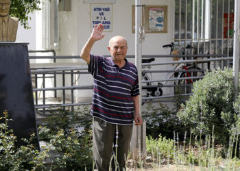 Mahallenin 46 yıllık muhtarı, son seçimi kaybetti
