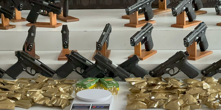 Mahzen-29 operasyonunda ele geçirilenler sergilendi