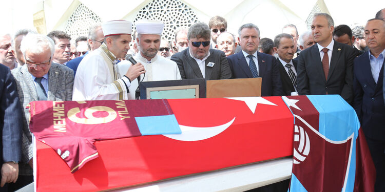 Mehmet Ali Yılmaz son yolculuğuna uğurlandı
