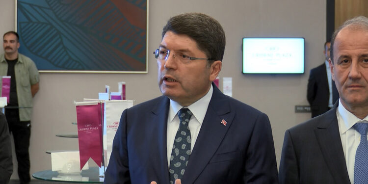 Milletin sinir uçlarıyla oynarsanız soruşturma ile karşılaşırsınız