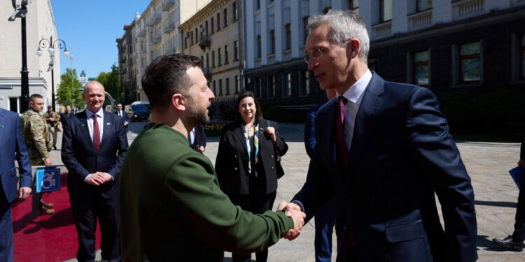 NATO Genel Sekreteri Stoltenberg Kiev’de