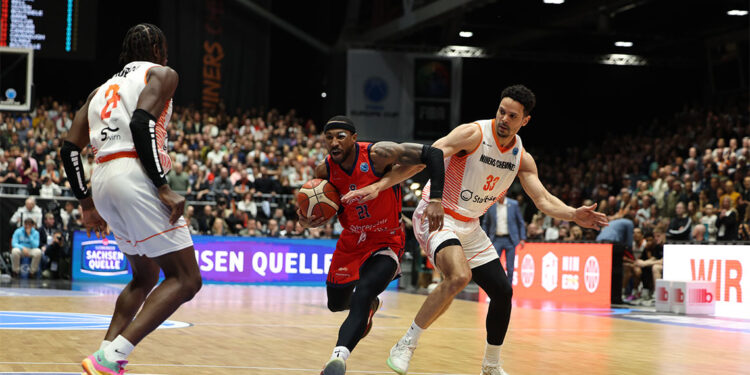 İlk yarıda çok fazla hata yaptık