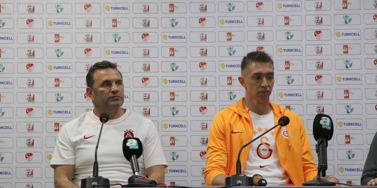 Muslera ve Buruk Süper Kupa'nın medya toplantısında konuştu