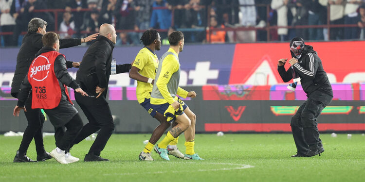 Olaylı maçta tutuklu taraftarlardan 2'sine daha tahliye