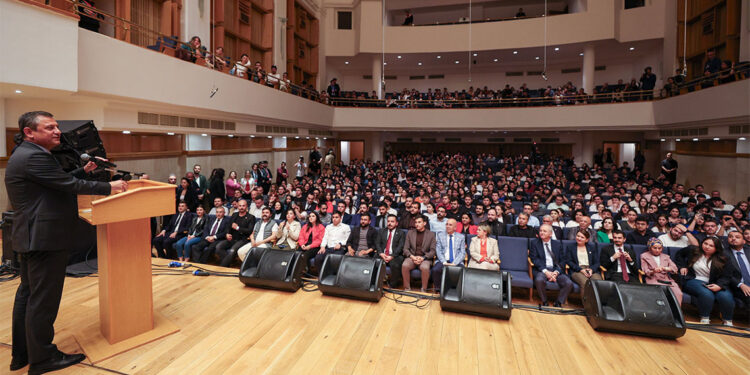 Artık siyasetin başarı kapısı açıldı