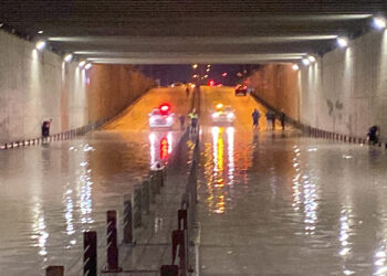 Osmaniye'de sağanak; ev ve işyerlerini su bastı