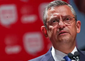 Özgür Özel, TRT Genel Müdürü Sobacı ile görüştü