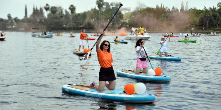 Portakal Çiçeği Karnavalı'nda su korteji