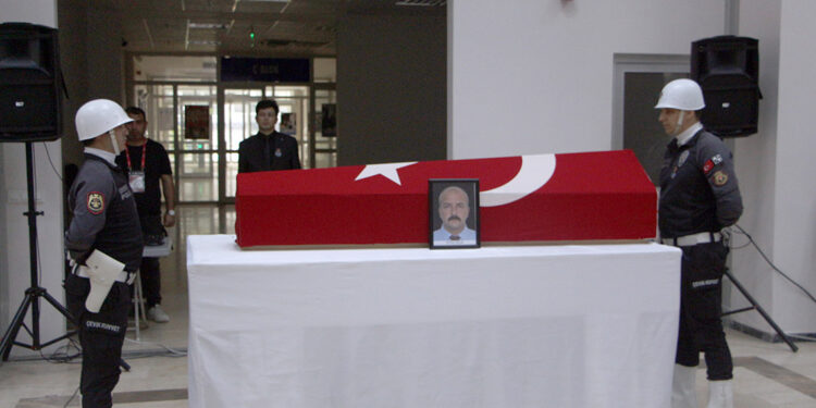 Polis memuru İbrahim Arslan, törenle toprağa verildi