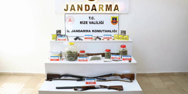 Rize'de uyuşturucu imalatına 4 tutuklama