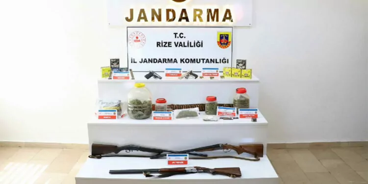 Rize'de uyuşturucu imalatına 4 tutuklama