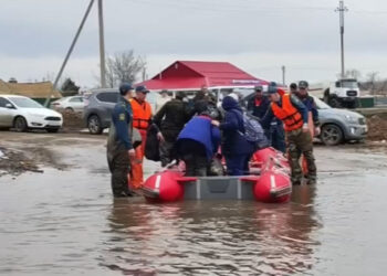 Sel felaketi devam ediyor; Ural Nehri'nin suları yükseldi