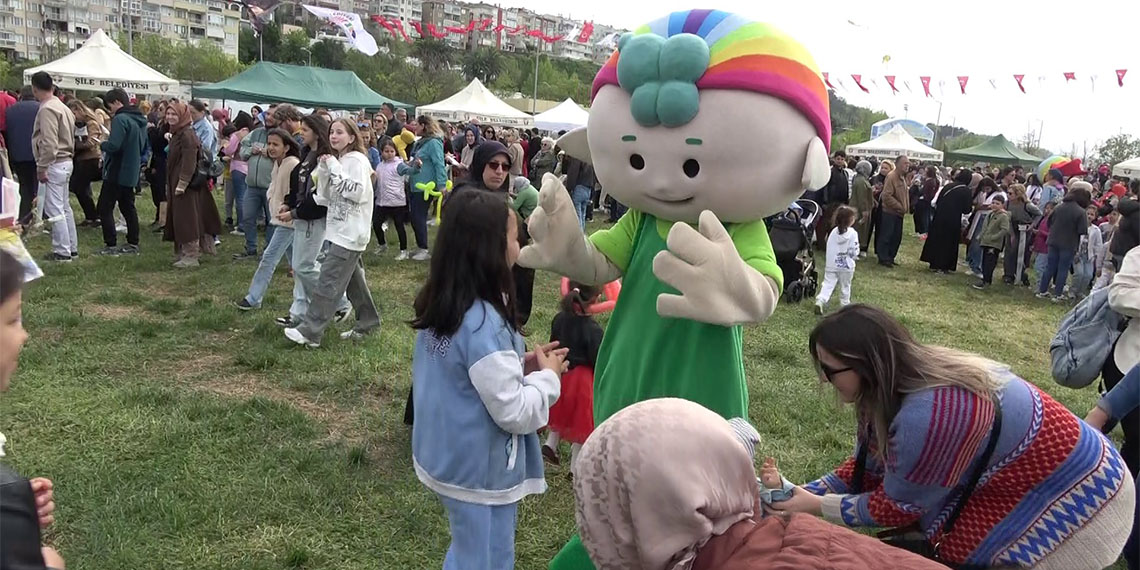 Şile'de 23 Nisan Ulusal Egemenlik ve Çocuk Bayramı'nın 104'ncü yılı düzenlenen çeşitli etkinliklerle kutlandı.