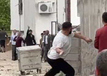 Silopi'de seçimi kazanan ve kaybeden aileler arasında kavga