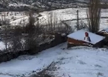 Sivas'a nisan ayında kar yağdı