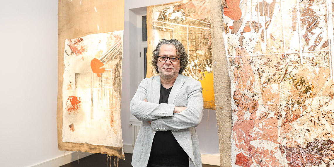 Sanatçı Aida Mahmudova’nın kişisel sergisi açıldı