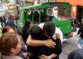 Sarıyer'de öldürülen taksicinin evinin önünde gözyaşı 