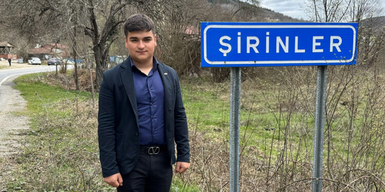Şirinler köyüne 20 yaşında muhtar oldu