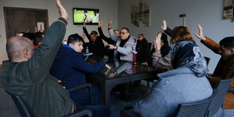 Sitelerdeki geçici yönetim tamamen men edilmelidir