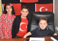 Sivas'ta 4 yaşındaki aras bulut, muhtarı koltuğunu devraldı