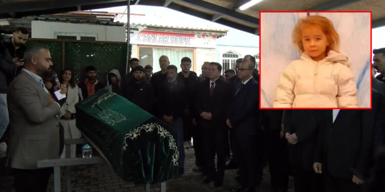 Su birikintisine düşerek ölen Edanur için cenaze töreni