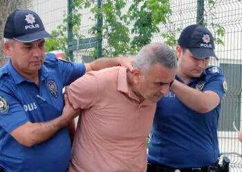 Seyhan belediyesi temizlik i̇şleri müdürü selahattin şaş tutuklandı