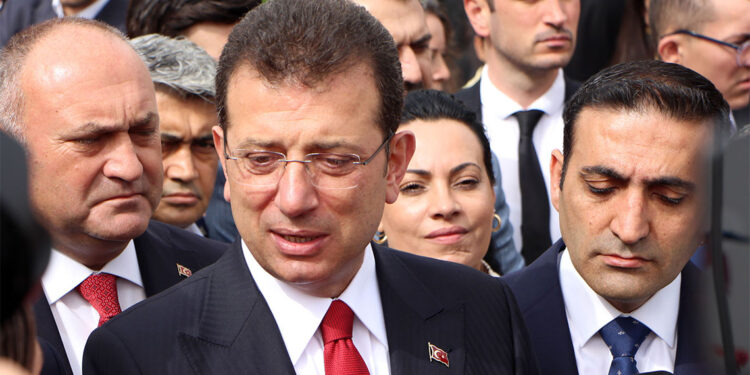 Ekrem İmamoğlu Taksim'de 23 Nisan töreninde konuştu