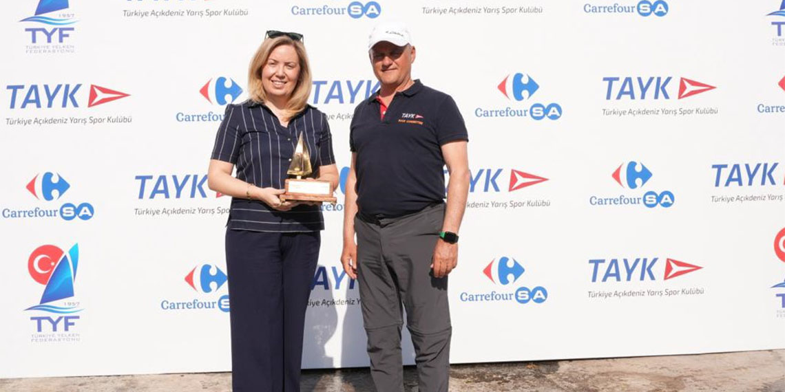Yarış Spor Kulübü TAYK 2024 Trofesi'ne 20-21 Nisan tarihlerinde CarrefourSA sponsorluğunda ‘TAYK-CarrefourSA Kupası’ adı altında düzenlediği yat yarışı ile başladı.