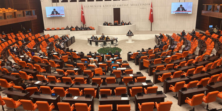 TBMM'de Türkiye'nin İsrail ile ticaretini sürdürmesi tartışması