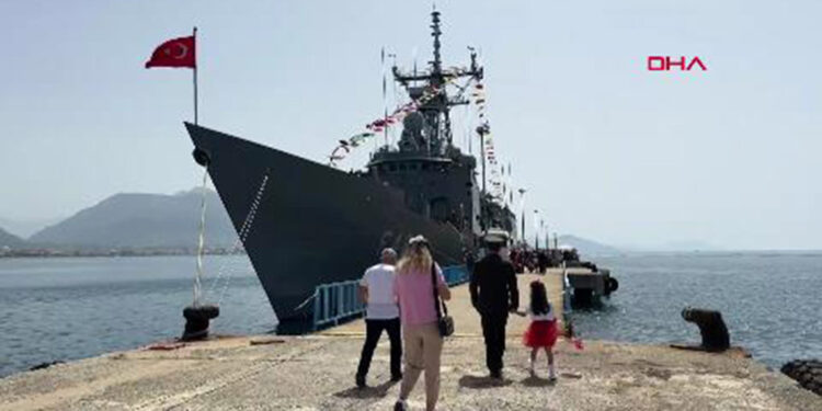 TCG Göksu Fırkateyni Alanya'da halka açıldı