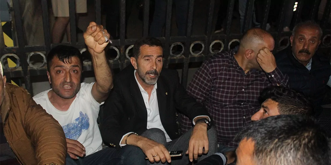 Antalya'da yaşanan teleferik kazasına ilişkin kepez belediye başkanı mesut kocagöz ve 4 kişi tutuklandı, 9 şüpheli ise serbest bırakıldı.
