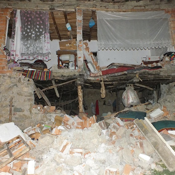 Tokat'ın Sulusaray ilçesinde dün saat 18.11’de meydana gelen 5,6 büyüklüğündeki depremin ardından Yozgat artçı şokların yıkıma yol açtığı illerden biri oldu.