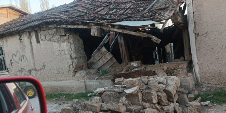 Tokat'ta 5,6 büyüklüğünde deprem