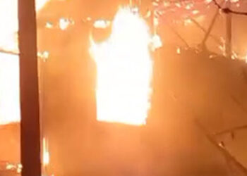 Tokat'ın Çamaltı köyünde boş ev alev alev yandı