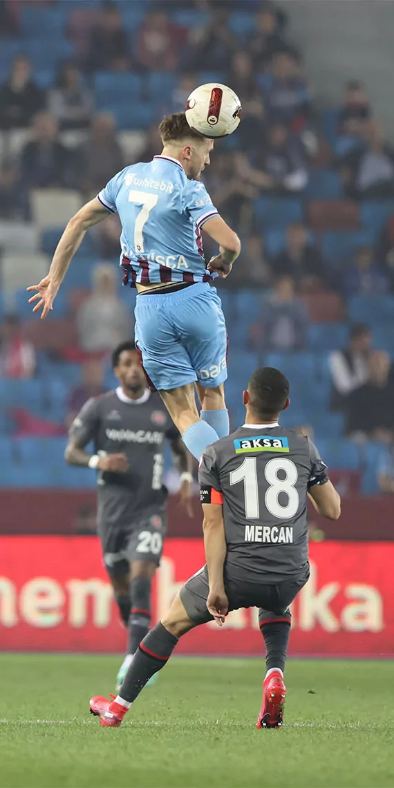 Trabzonspor teknik direktörü abdullah avcı, "önümüzdeki döneme daha iyi hazırlanacağız. Kazandığımız için oyuncularımı tebrik ediyorum iyi bir galibiyet aldık. Her maç zor ligde" diyerek sözlerini tamamladı.