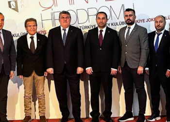TSYD İzmir Şubesi Koşusu’nu Batman Kızı kazandı