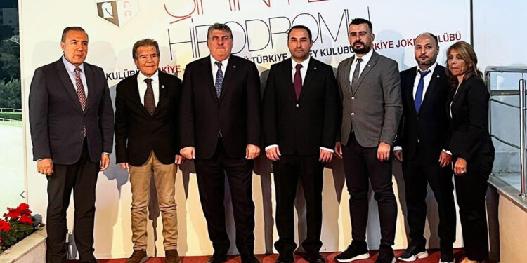 TSYD İzmir Şubesi Koşusu’nu Batman Kızı kazandı