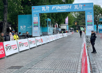 Bisiklet Turu'nun İstanbul etabına yağmur engeli