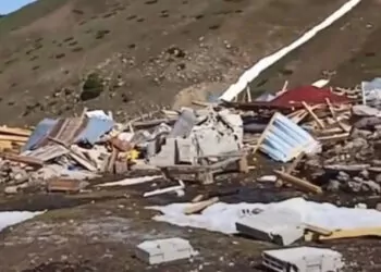 Taşlı yaylası'nda meydana gelen çığda 9 ev yıkılmış