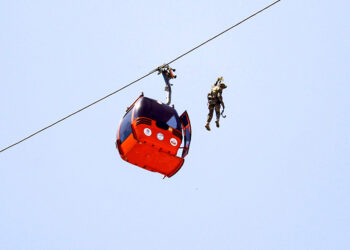 Teleferik kazasında kabinlerde mahsur kalanların tamamı kurtarıldı
