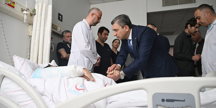 Teleferik kazasında yaralanan Fatih'in, babasının öldüğünden haberi yok