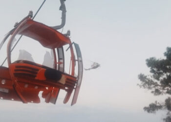 Teleferikte mahsur kalan vatandaşlardan 87'si kurtarıldı