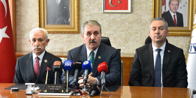 Teröristlere belediyelerimizin kapıları kapalıdır