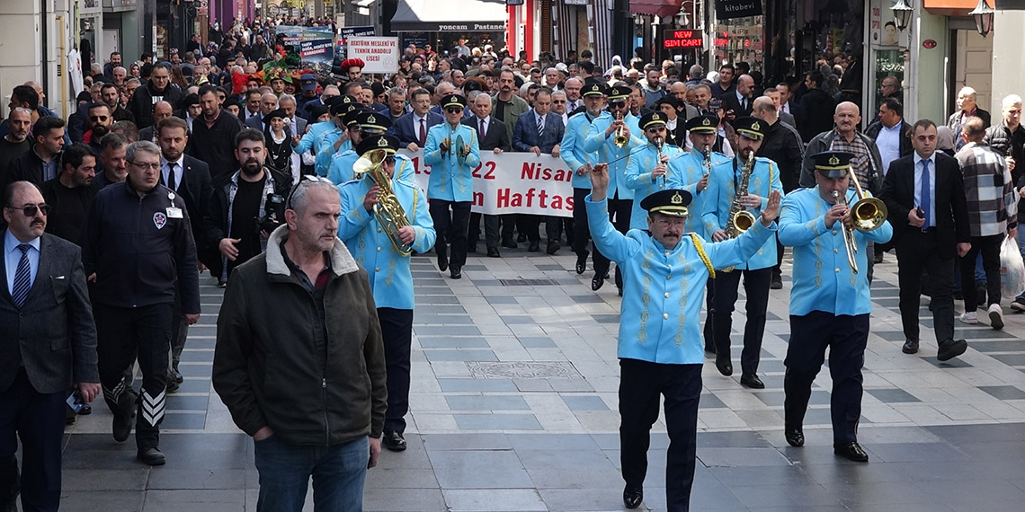 Trabzon 48'inci Turizm Haftası, kortej yürüyüşü ile başladı