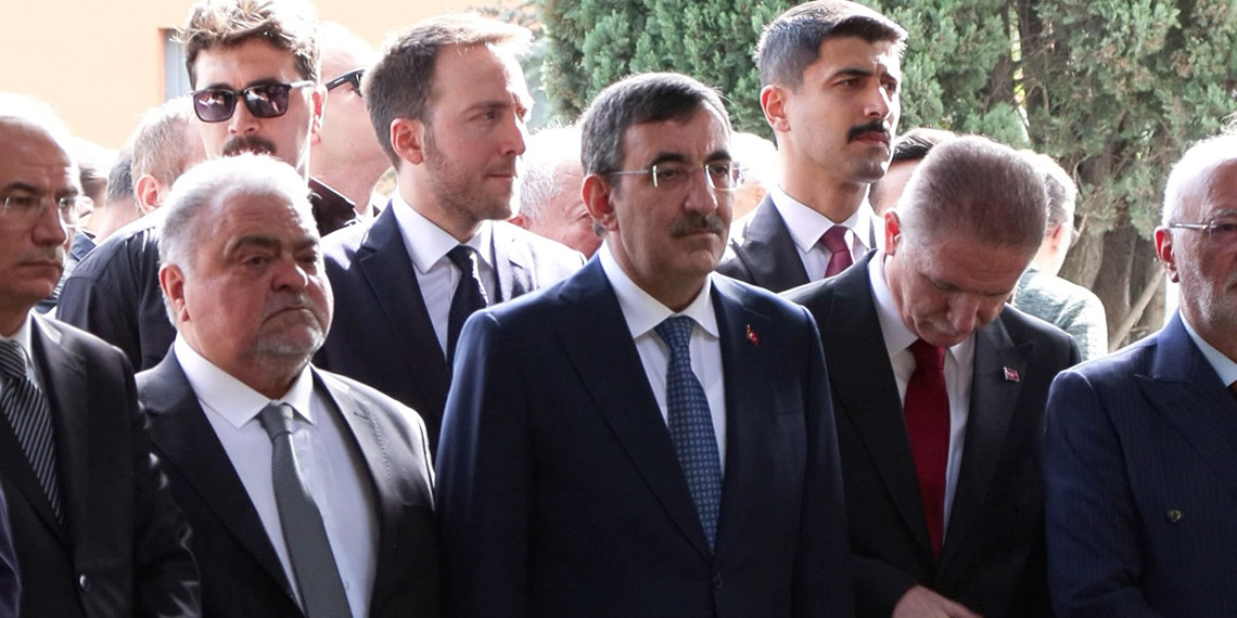 Turgut Özal mezarı başında anıldı