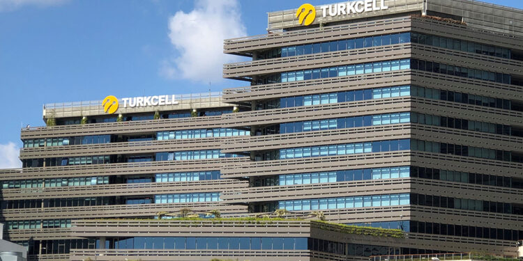 Turkcell'den deprem bölgesinde ‘E-birliktelik’ kampanyasına destek