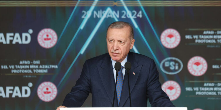 Türkiye için kentsel dönüşüm, tercihten öte zorunluluktur