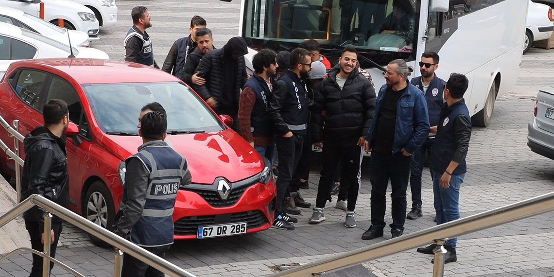 Üniversiteli gence tahta kaşıkla cinsel saldırı ve işkence