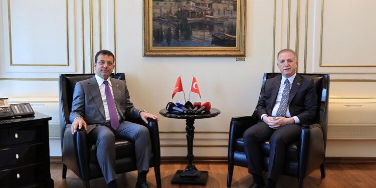 Vali Gül 'den yeniden seçilen İmamoğlu’na ziyaret
